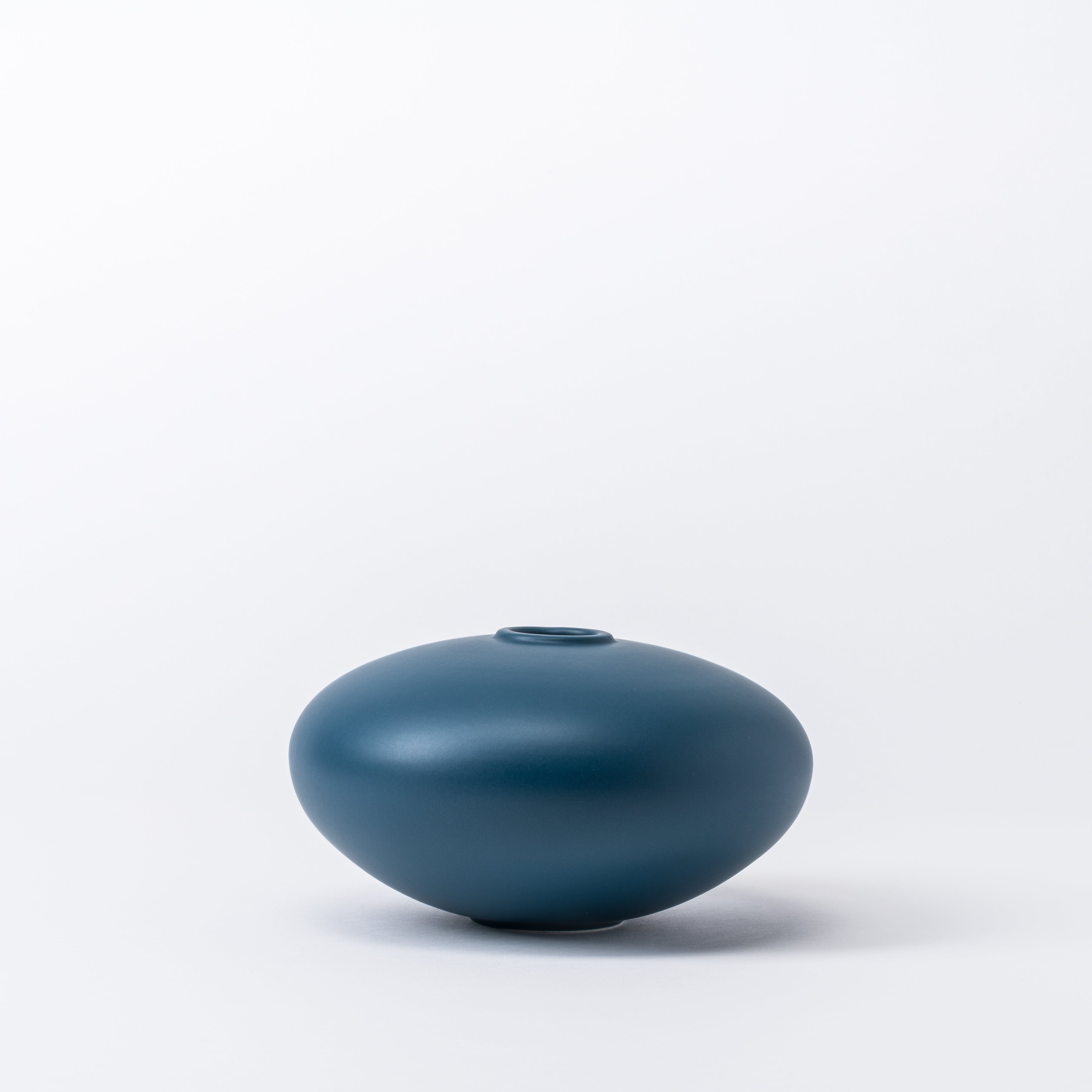 Small Mallard Blue Pebble Disc Vase